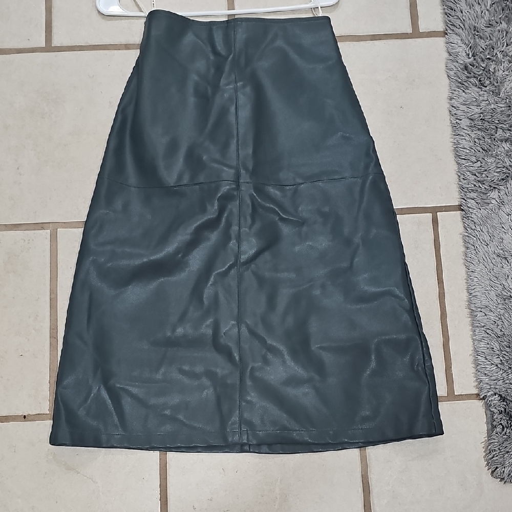 Elegant Dark Green Women's Skirt
